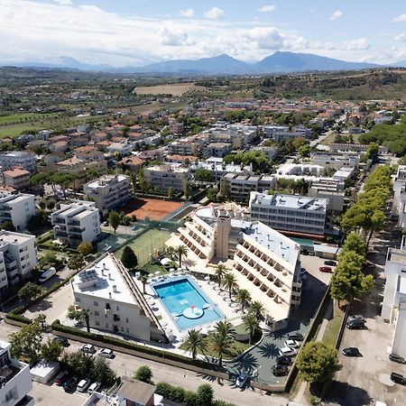 Park Hotel & Dependance Con Spiaggia Мартинсикуро Экстерьер фото