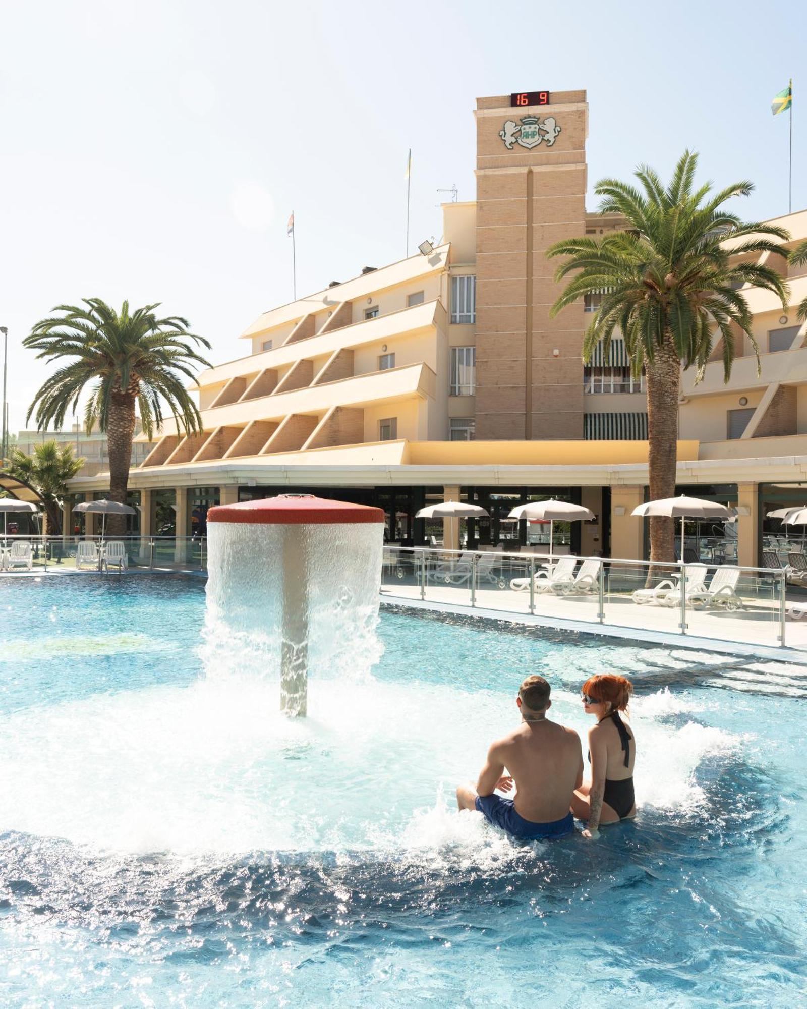 Park Hotel & Dependance Con Spiaggia Мартинсикуро Экстерьер фото